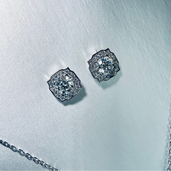 Belle Halo Moissanite Necklace Earrings Set In 18K Gold Plated Silver - Picture 4 of 5